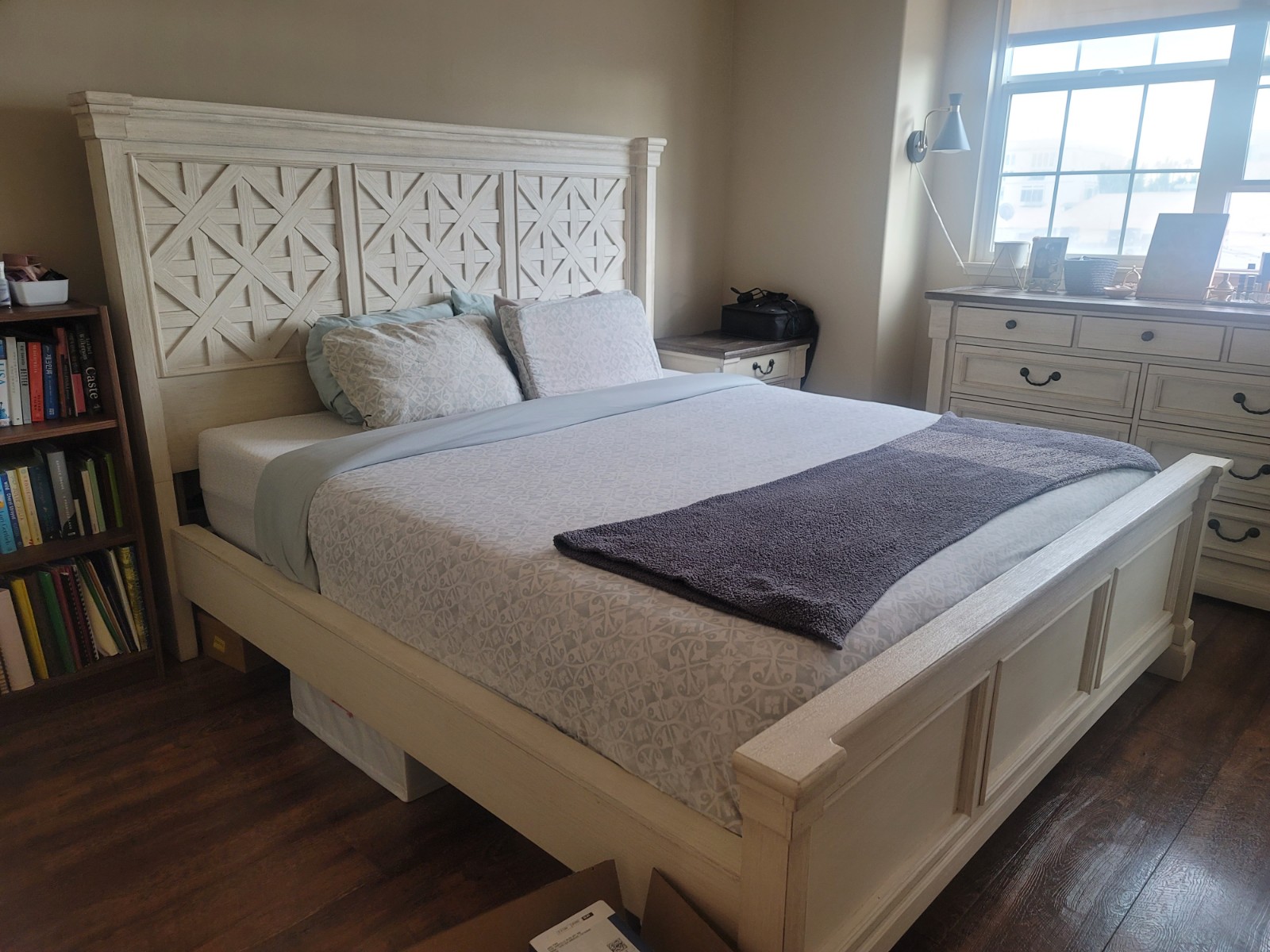 Deep Cleaning Service in Los Angeles - Bedroom Cleaned to Perfection by The Maid Society