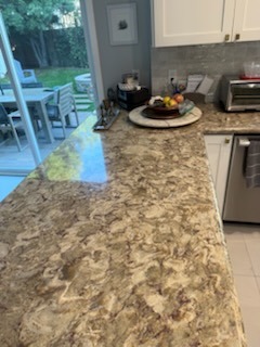 After deep cleaning service in Los Angeles showing a spotless living room