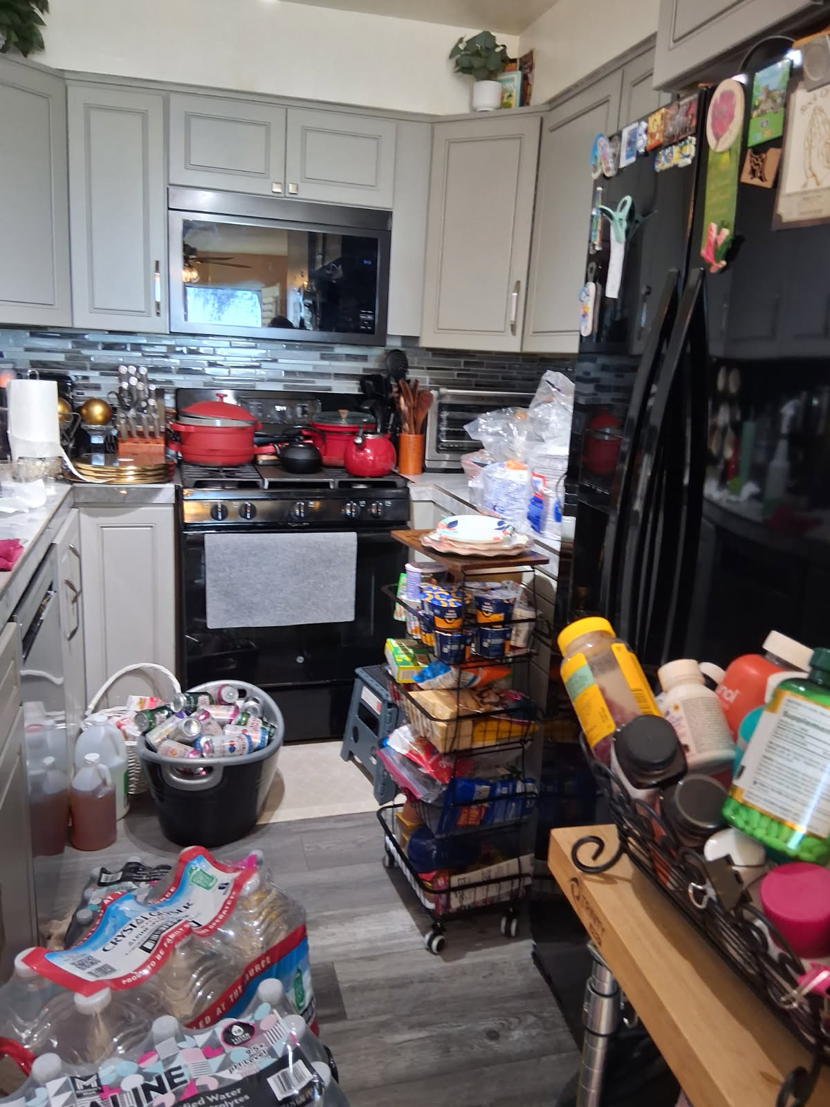 Before deep cleaning service in Los Angeles showing an unorganized bedroom